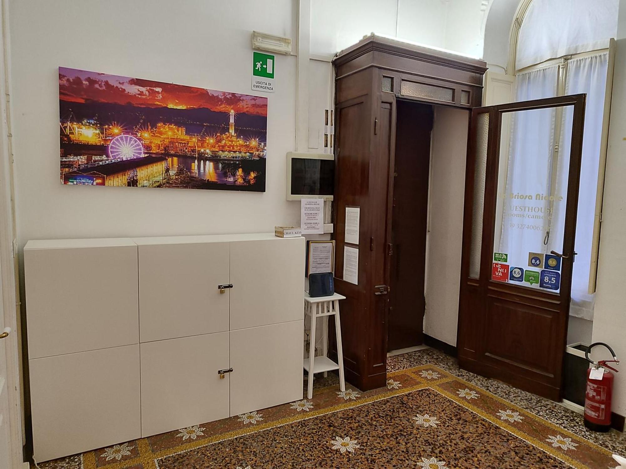 Guesthouse La Briosa Nicole Genoa Ngoại thất bức ảnh